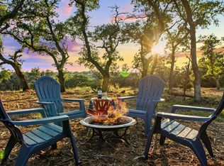 4 Sunset View Ct, Johnson City, TX 78636