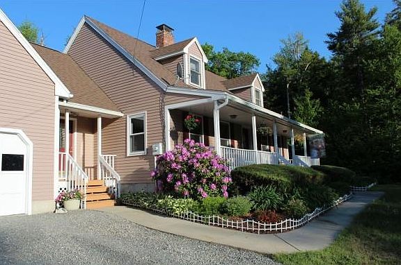 Lush Perenniel  Landscaping