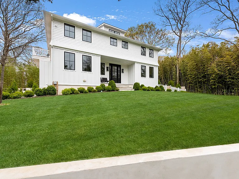 28 Dartmouth Rd — Photo 3