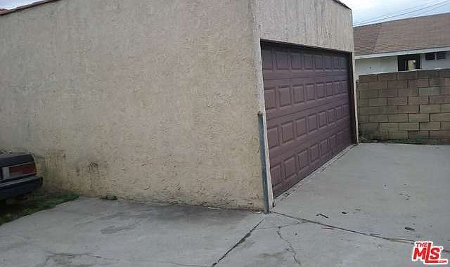 2nd image of 10611 Weigand Ave