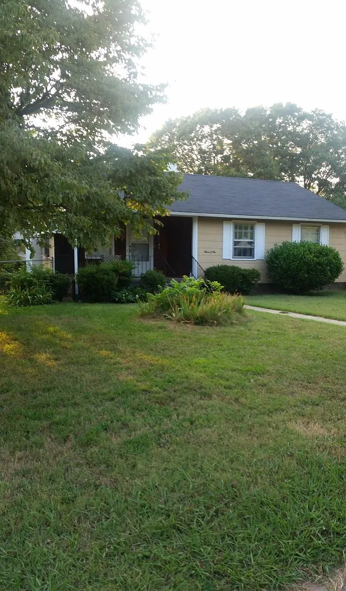 2 bed, 1200 sqft, $1,399 — Photo 2