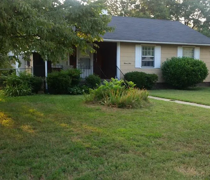 1204 Poston Cir #SINGLE — Photo 2