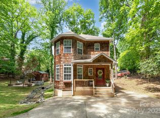 3004 Point Clear Dr, Tega Cay, SC 29708