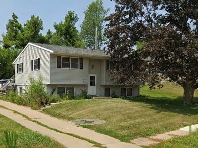 1616/1618 18th St NW, Cedar Rapids, IA, 52405