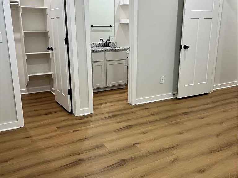 550 Cosmos St #550 — Photo 12