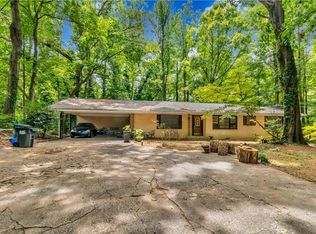 2700 Piney Wood Dr, East Pt, GA 30344