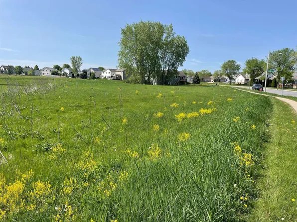 5 Wyalusing Dr, Madison, WI 53718