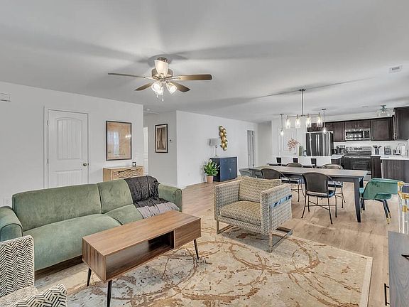 5th image of 407 Collier St
