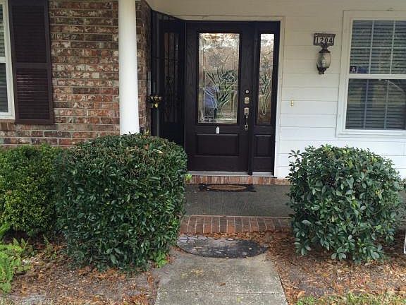 2nd image of 1204 Jamaica Ct