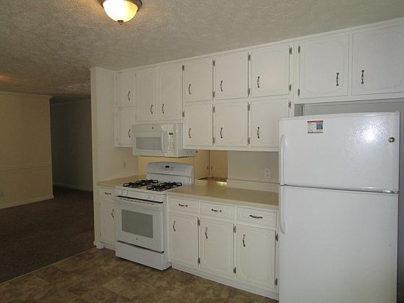 5th image of 324 Glenloch Ln