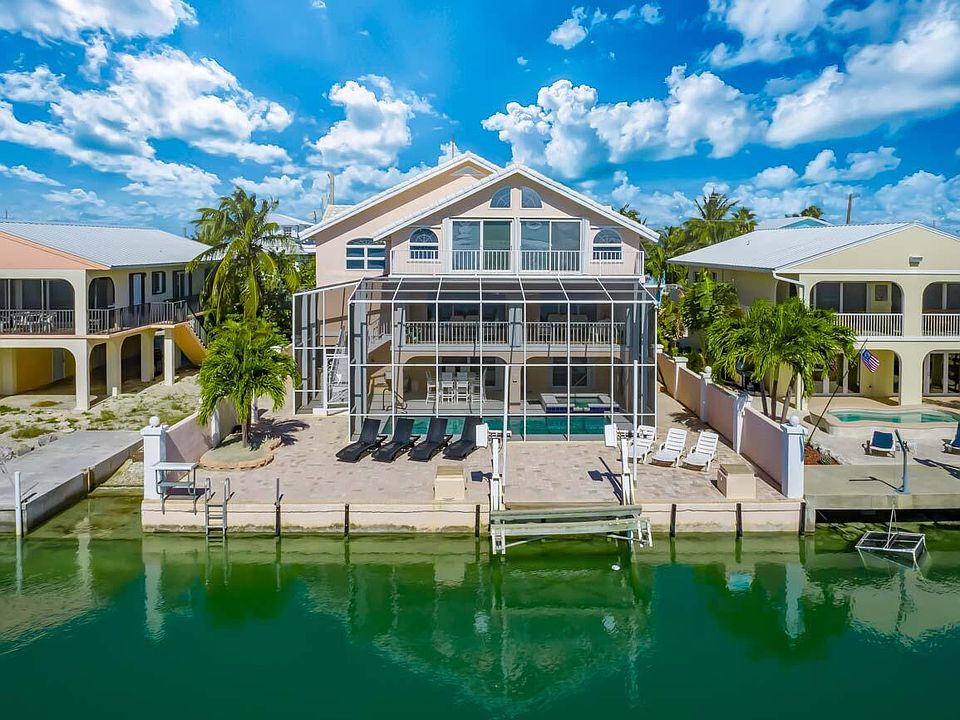 1st image of 148 Caribbean Dr E