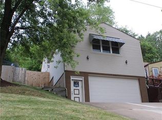 6232 Pleasant St, South Park, PA