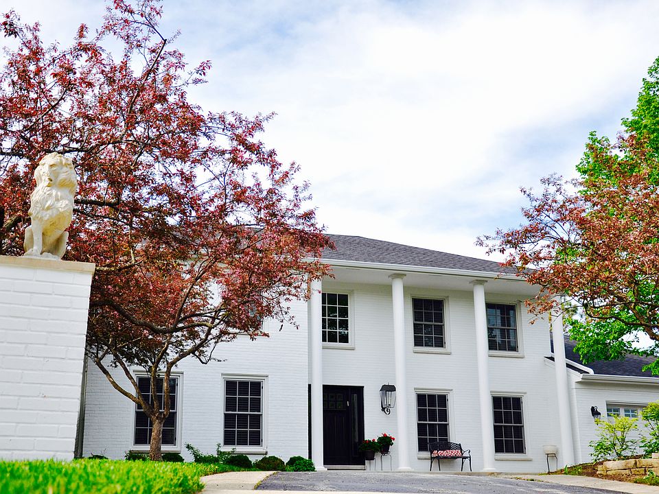 Majestic Colonial