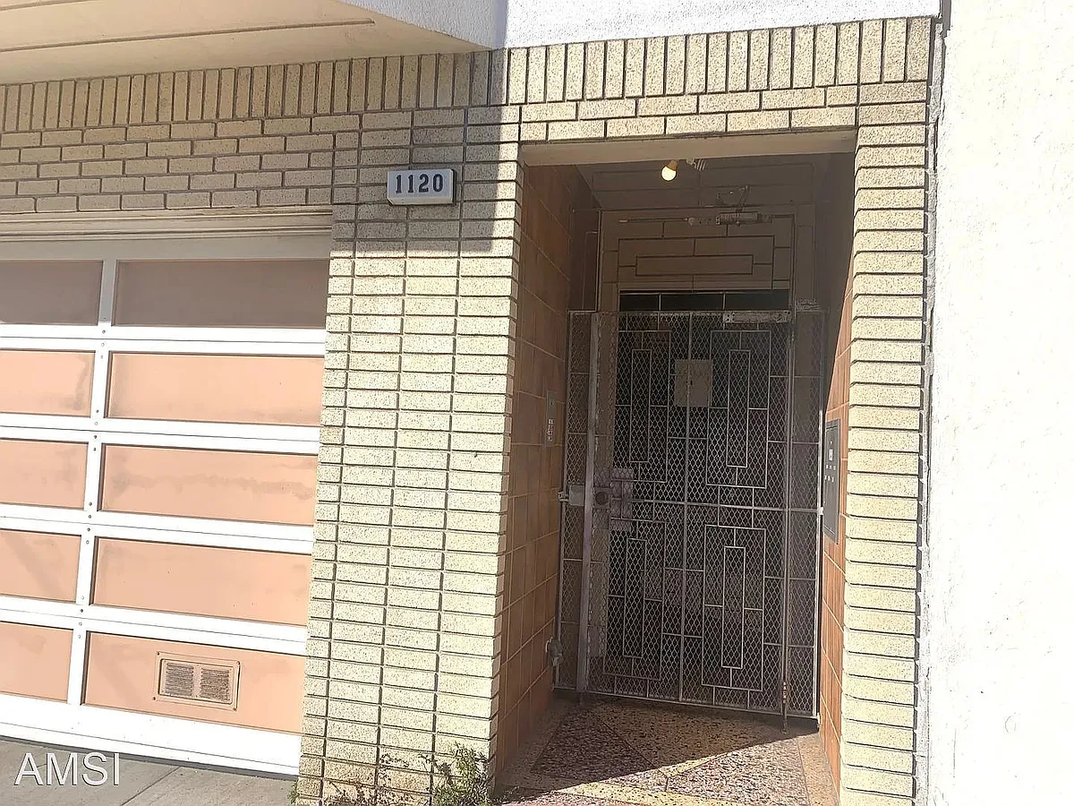 Building Photo - 1120 Judah St #2