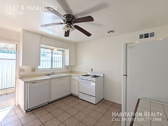 2nd image of 2622 N Haskell Dr