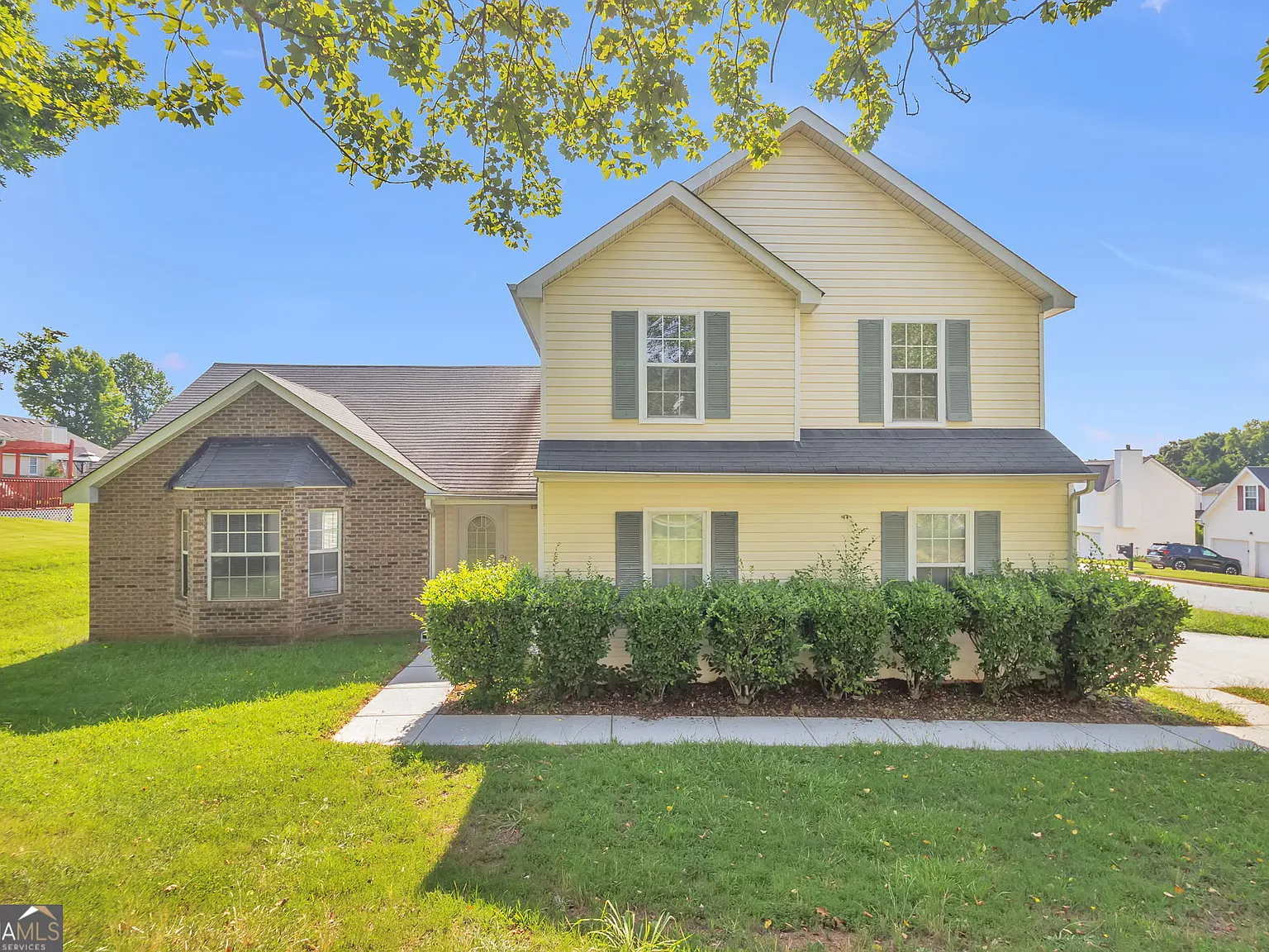 3 bed, 2.5 bath, 1709 sqft, $1,795 — Photo 1