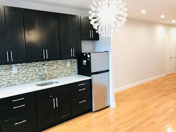 2nd image of 320 Empire Blvd #12