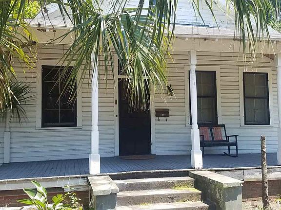 2nd image of 114 N B St
