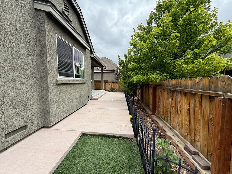985 Marble Hills Cir — Photo 22