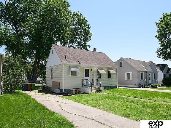 3rd image of 2607 Van Buren St