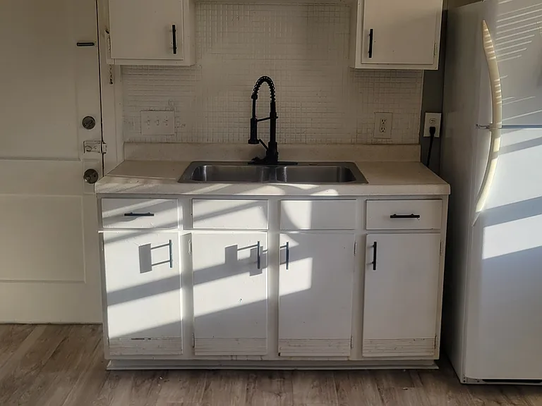 8502 Grand Division Ave #UP — Photo 7