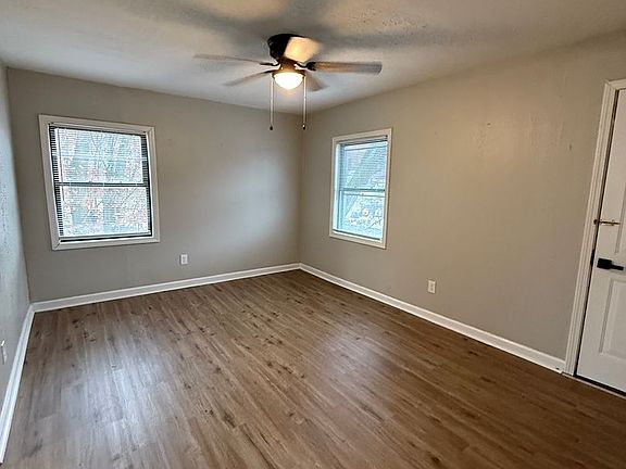 5th image of 226 Sutherland Dr #B