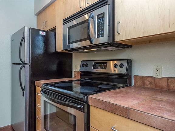 2nd image of 941 Calle Mejia APT 414