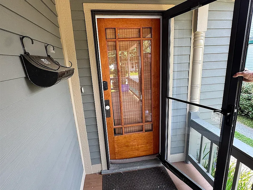 3 bed, 1110 sqft, $2,800 — Photo 2