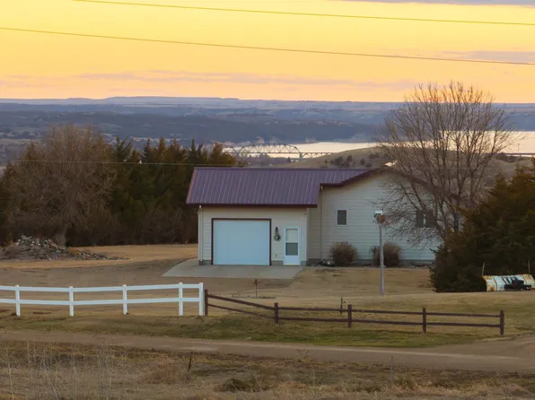 24549 345th Ave, Chamberlain, SD 57325