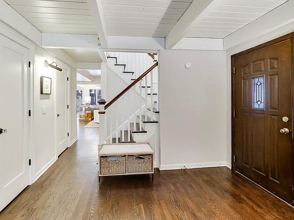 3rd image of 400 S Crescent Ave