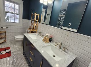 719 Preston Rd, East Meadow, NY 11554