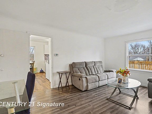 4th image of 506 Green St