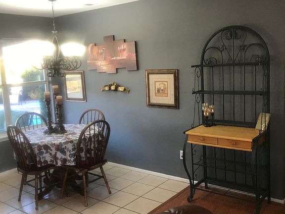 4th image of 3809 Duke Ln