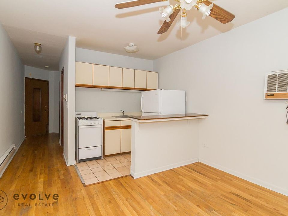 1st image of 819 W Cornelia Ave APT 209E