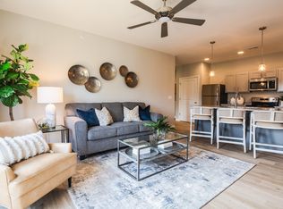 2406 Green Valley Rd #223, New Albany, IN 47150