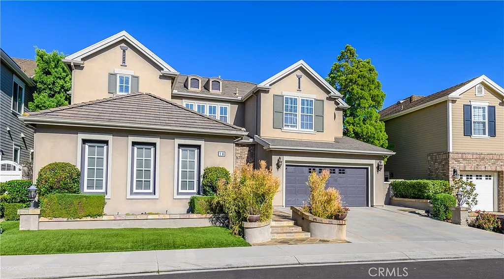 5 bed, 4226 sqft, $8,250 — Photo 2