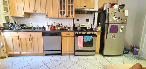 134 Sutherland Rd #2 Photo 1