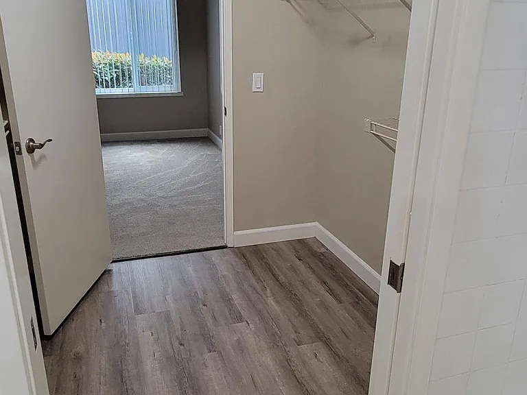 Sutter Court — Photo 3