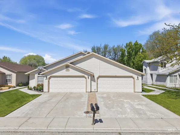 212 S Valley Dr, Nampa, ID 83686
