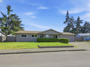 1233 Kenray Loop, Springfield, OR 97477