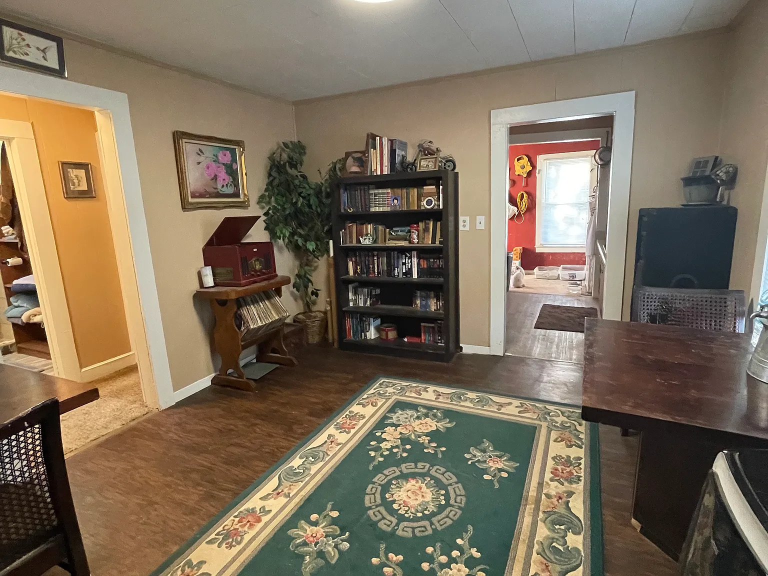 2 bed, 900 sqft, $1,050 — Photo 4