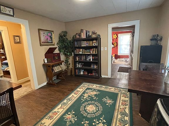 4th image of 315 N Irene St