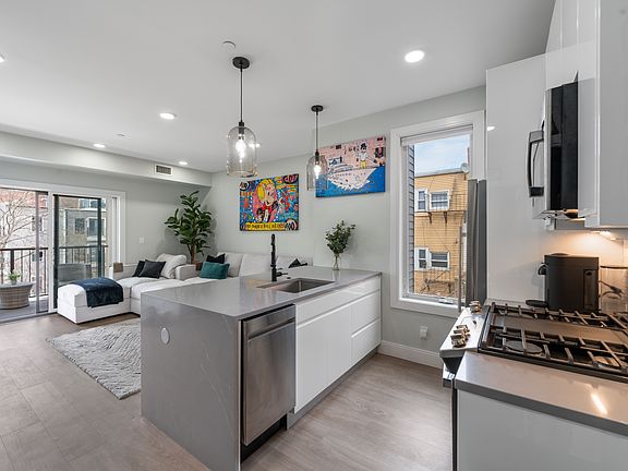 2nd image of 277 Border St #401