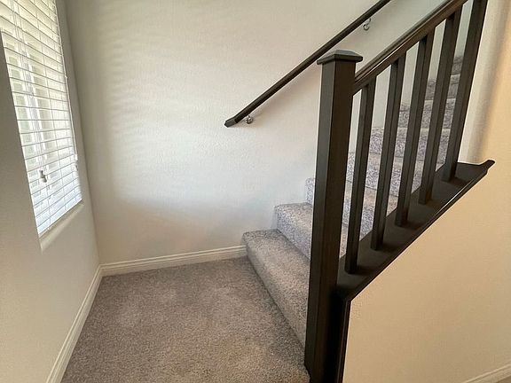 4th image of 678 Vetiver Ln