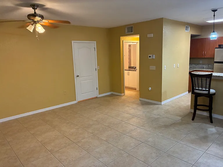 150 SW Peacock Blvd #104 — Photo 4
