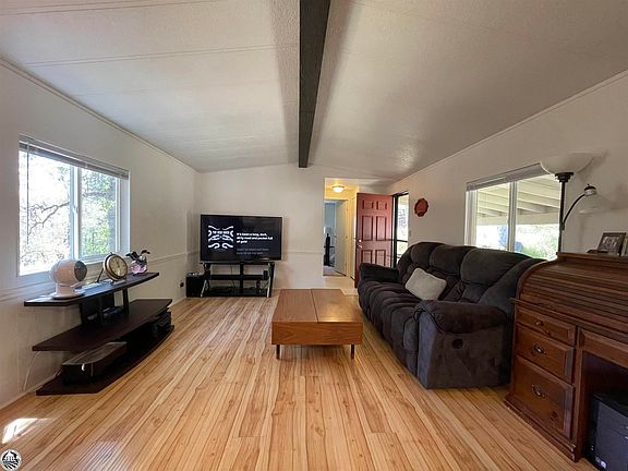 4th image of 20747 Lower Hillview Dr