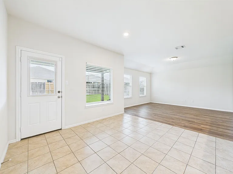 9345 Herringbone Dr — Photo 12