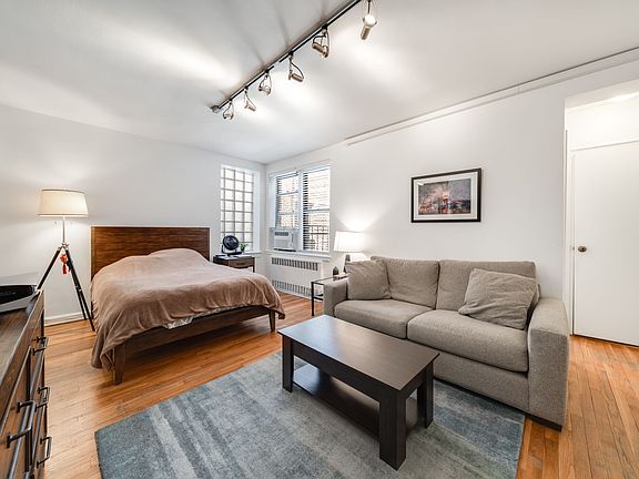 4th image of 54 E 8th St APT 6L