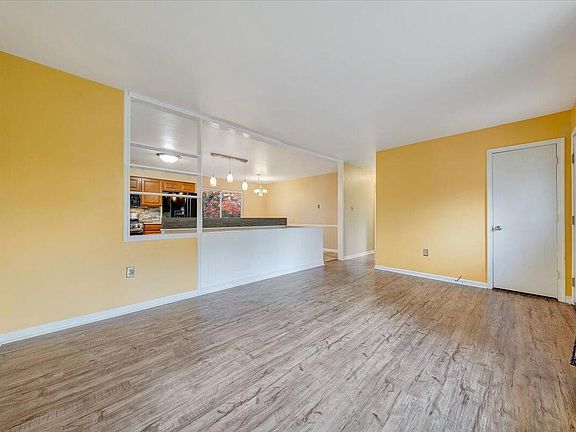 2nd image of 5137 Waxmyrtle Dr