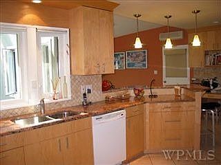 3rd image of 217 Cleveland Dr